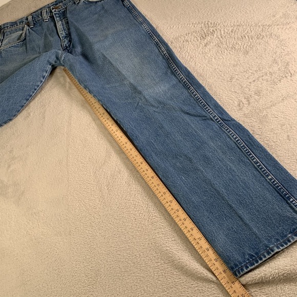 Vintage Wrangler 13MWZ Jeans Mens 38x32(34x31) Medium Wash Straight Made USA 80s - Picture 8 of 15